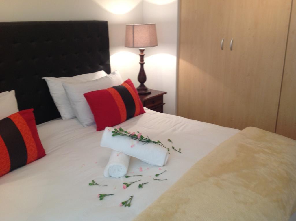 Secret Garden Guesthouse Bloubergstrand Ngoại thất bức ảnh