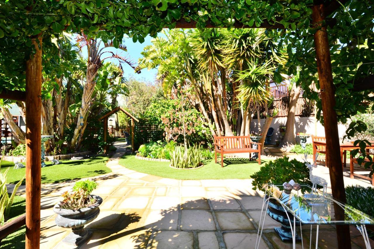 Secret Garden Guesthouse Bloubergstrand Ngoại thất bức ảnh